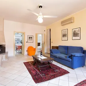 https://summer-residence-home.in-sardinia.net