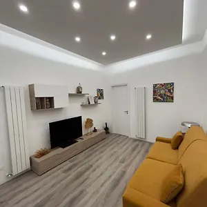 https://dimora-del-buongustaio.palermohotels.org
