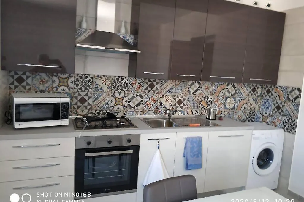 Home sweet home appartamento ricco di comfort Palermo 0*,  Italia
